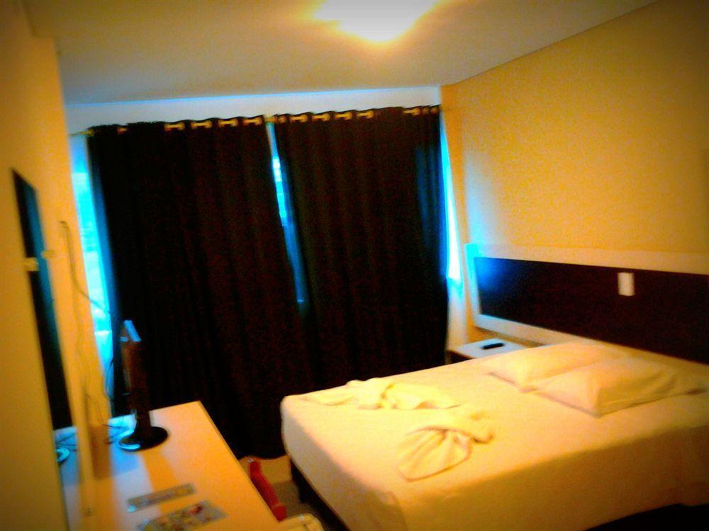 פוז דו איגואסו Hotel Cascata Das Pedras מראה חיצוני תמונה